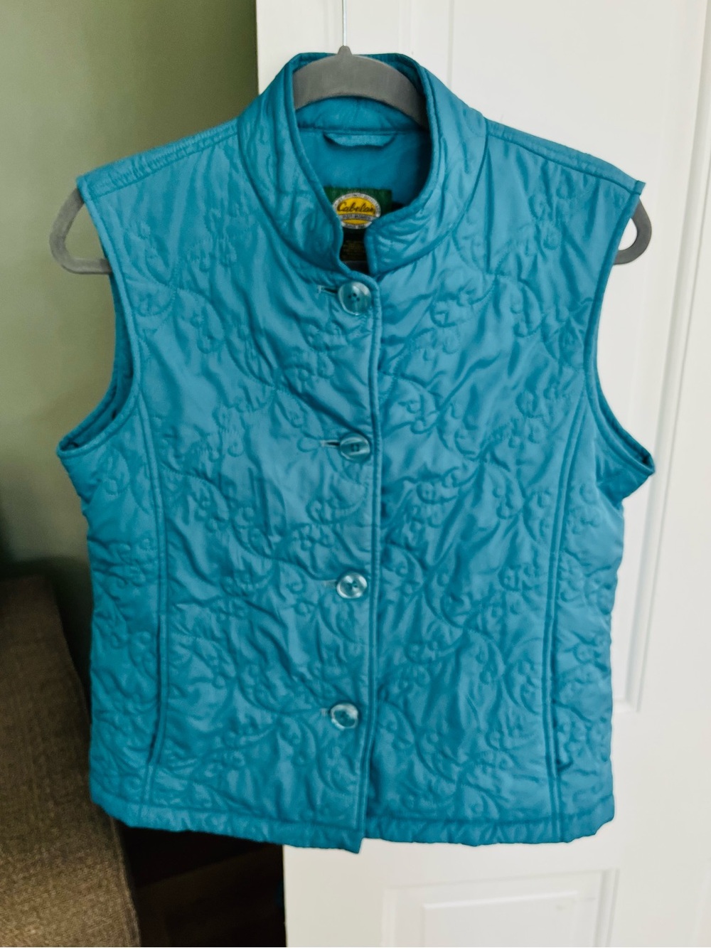 Cabella’s size M Quilted Outerwear Vest Turquoise
